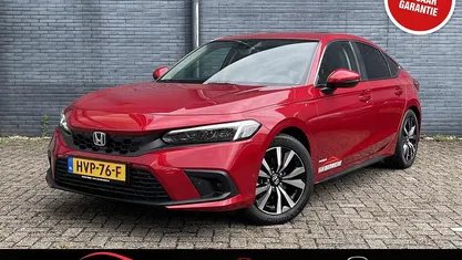 Rood Gebruikt 2025 Honda Civic Elegance Hatchback | € 34.900 (Eerlijke prijs)