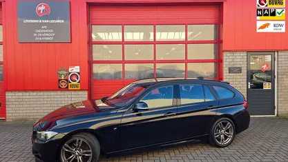 Occasion BMW 318 M Sport 136 PK (100 kW) 2019 Zwart Stationwagen