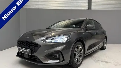 Grijs Gebruikt 2020 Ford Focus ST-Line Hatchback | € 17.498 (Eerlijke prijs)