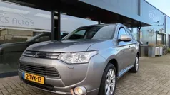Grijs Gebruikt 2014 Mitsubishi Outlander Edition SUV | € 13.900 (Eerlijke prijs)