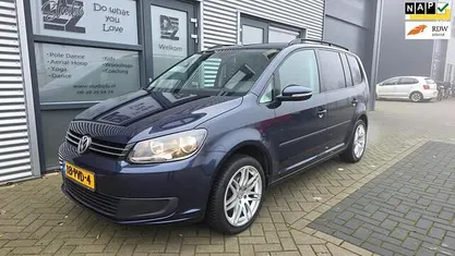 Blauw (metallic) Occasion 2011 VW Touran Trendline MPV | € 3.750 (Eerlijke prijs)