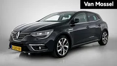 Gebruikt 2017 Renault Mégane IV Signature Hatchback | € 13.400 (Eerlijke prijs)