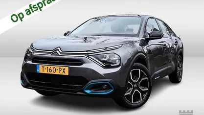 Grijs Gebruikt 2023 Citroën e-C4 Feel Sedan | € 19.400 (Eerlijke prijs)