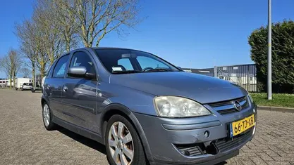 Occasion Opel Corsa Essentia 90 PK (66 kW) 2006 Hatchback