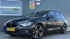 Zwart Gebruikt 2018 BMW 318 Sport Line Stationwagen | € 21.850 (Eerlijke prijs)