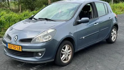 Occasion Renault Clio II 111 PK (81 kW) 2006 Blauw Hatchback