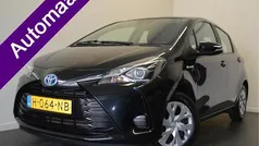Zwart Gebruikt 2020 Toyota Yaris Active Hatchback | € 16.850 (Eerlijke prijs)