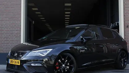 Occasion Seat Leon FR 180 PK (132 kW) 2017 Zwart (metallic) Hatchback