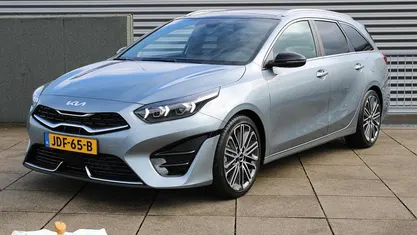 Grijs Nieuw 2025 Kia Ceed Hatchback | € 36.900 (Eerlijke prijs)