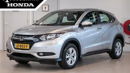 Zilver (metallic) Gebruikt 2016 Honda HR-V Elegance SUV | € 13.900 (Eerlijke prijs)