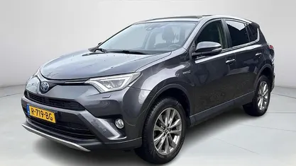 Gebruikt 2018 Toyota RAV4 Hybrid Style SUV | € 23.950 (Eerlijke prijs)