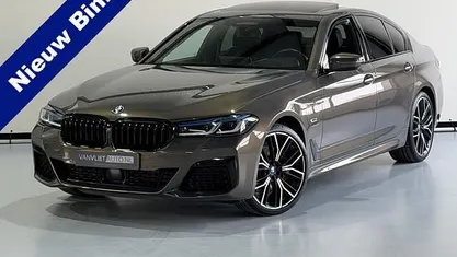 Occasion 2022 BMW 530e M Sport Sedan | € 39.950 (Eerlijke prijs)