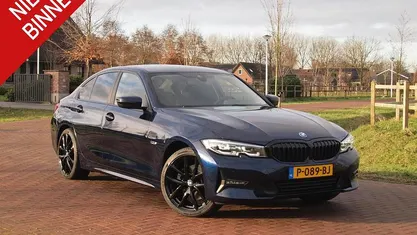 Occasion 2022 BMW 320e Basis Sedan | € 28.490 (Eerlijke prijs)