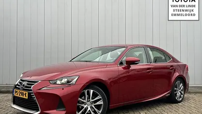 Occasion 2017 Lexus IS300h Business Edition Sedan | € 19.400 (Goede deal)