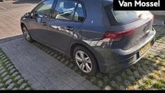 Grijs Gebruikt 2021 VW Golf VIII Life Hatchback | € 18.900 (Eerlijke prijs)
