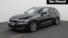 Gebruikt 2021 BMW 330e Comfort Edition Stationwagen | € 29.400 (Eerlijke prijs)