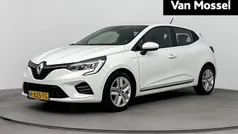 Wit Gebruikt 2020 Renault Clio V Zen Hatchback | € 13.735 (Eerlijke prijs)
