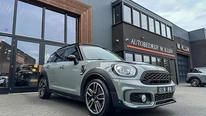 Grijs (metallic) Gebruikt 2017 Mini John Cooper Works Countryman SUV | € 23.950 (Eerlijke prijs)
