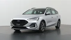 Grijs Gebruikt 2023 Ford Focus ST-Line Stationwagen | € 24.830 (Eerlijke prijs)
