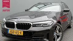 Zwart Gebruikt 2022 BMW 530e Executive Stationwagen | € 30.899 (Super prijs)