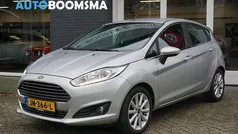 Grijs (metallic) Gebruikt 2016 Ford Fiesta Titanium Hatchback | € 5.945 (Super prijs)