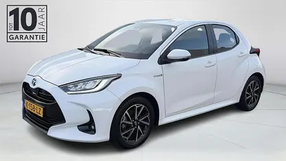 Occasion Toyota Yaris Hybrid 116 PK (85 kW) 2021 Wit Hatchback