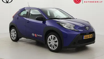 Blauw Gebruikt 2024 Toyota Aygo X Play SUV | € 17.499 (Eerlijke prijs)