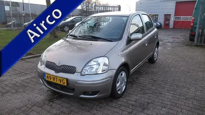 Grijs Occasion 2005 Toyota Yaris Hatchback | € 2.250 (Eerlijke prijs)
