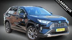 Zwart Gebruikt 2023 Toyota RAV4 SUV | € 39.950 (Super prijs)