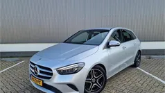 Grijs Gebruikt 2019 Mercedes B250 AMG line MPV | € 25.950 (Super prijs)