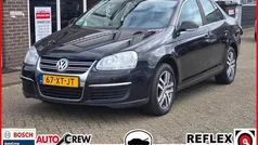 Zwart Gebruikt 2007 VW Jetta Comfortline Sedan | € 2.350 (Eerlijke prijs)