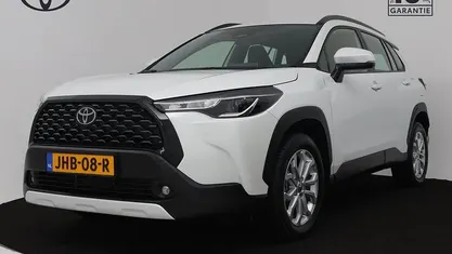 Wit Occasion 2025 Toyota Corolla Cross Active SUV | € 37.945 (Eerlijke prijs)