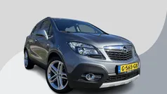 Grijs, metallic lak Gebruikt 2014 Opel Mokka Cosmo SUV | € 11.900 (Eerlijke prijs)