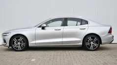 Grijs Gebruikt 2022 Volvo S60 Inscription Sedan | € 40.950 (Eerlijke prijs)