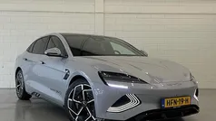 , metallic lak Gebruikt 2025 BYD Seal Design Sedan | € 43.900 (Eerlijke prijs)