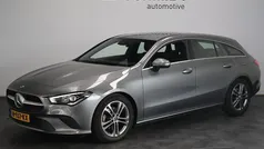 Grijs Gebruikt 2020 Mercedes CLA180 Business Sedan | € 22.995 (Eerlijke prijs)