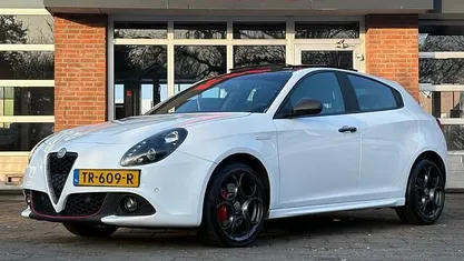 Occasion Alfa Romeo Giulietta Super 170 PK (125 kW) 2018 Wit Hatchback