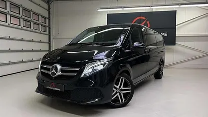Zwart Occasion 2020 Mercedes V300 Avantgarde MPV | € 44.995 (Eerlijke prijs)