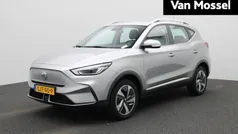 Grijs Gebruikt 2024 MG ZS Comfort Sedan | € 27.995 (Eerlijke prijs)