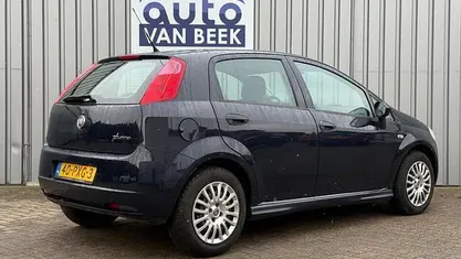 Occasion Fiat Grande Punto 84 PK (61 kW) 2011 Blauw Hatchback