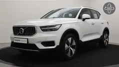 Wit Gebruikt 2022 Volvo XC40 Momentum SUV | € 33.900 (Eerlijke prijs)