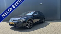 Zwart Gebruikt 2021 VW Golf VIII Business Hatchback | € 21.950 (Eerlijke prijs)