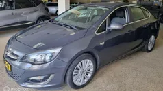Grijs Gebruikt 2013 Opel Astra Sedan | € 6.495 (Eerlijke prijs)