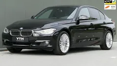 Zwart Gebruikt 2013 BMW 335 Sedan | € 23.940 (Eerlijke prijs)