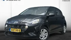 Zwart Gebruikt 2023 Hyundai i10 Comfort Hatchback | € 13.995 (Eerlijke prijs)