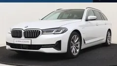 Wit Gebruikt 2021 BMW 530e Executive Stationwagen | € 35.950 (Goede deal)