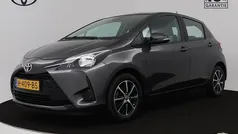 Grijs metallic Gebruikt 2019 Toyota Yaris Connect Style Hatchback | € 14.445 (Eerlijke prijs)
