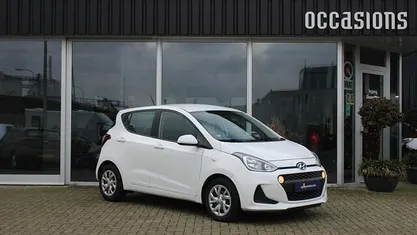 Wit Gebruikt 2018 Hyundai i10 Trend Hatchback | € 8.950 (Eerlijke prijs)