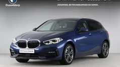 Blauw Gebruikt 2021 BMW 118 Sport Line Hatchback | € 23.900 (Eerlijke prijs)