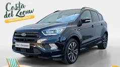Absolute black (donker zwart) Gebruikt 2018 Ford Kuga ST-Line SUV | € 16.940 (Eerlijke prijs)